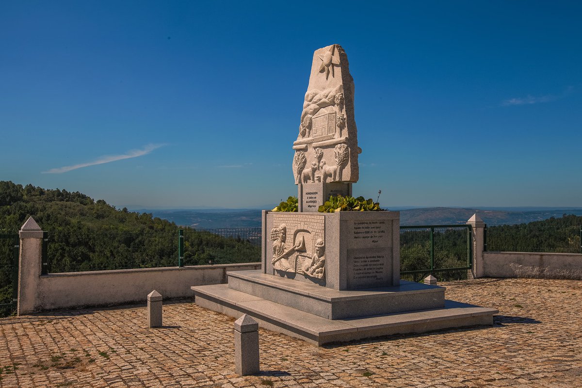 Monument of the Female Cheesemakers, Aldeias, Gouveia